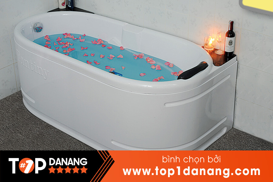 Bồn tắm góc Đà Nẵng