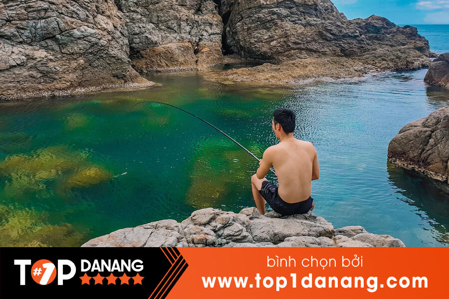 Câu cá tại Mũi Nghê Đà Nẵng
