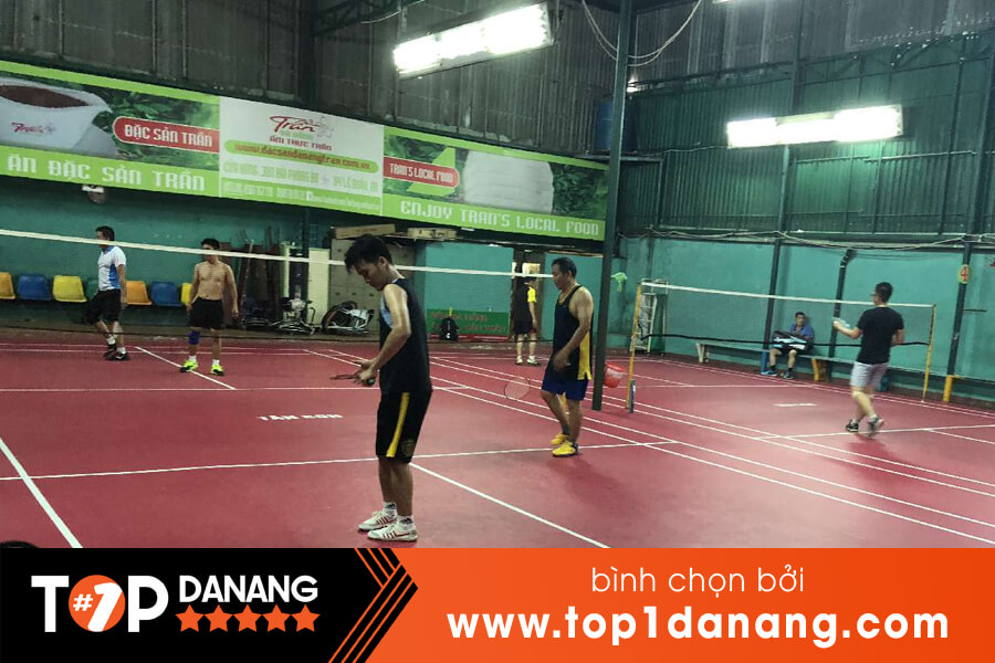 Cho thuê sân cầu lông tại Đà Nẵng 
