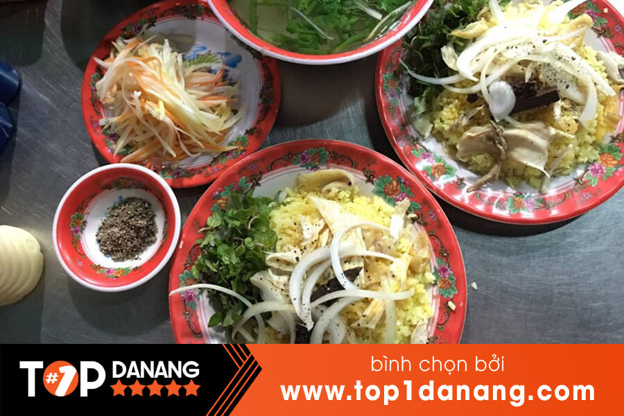 Cơm gà bà Buội Đà Nẵng