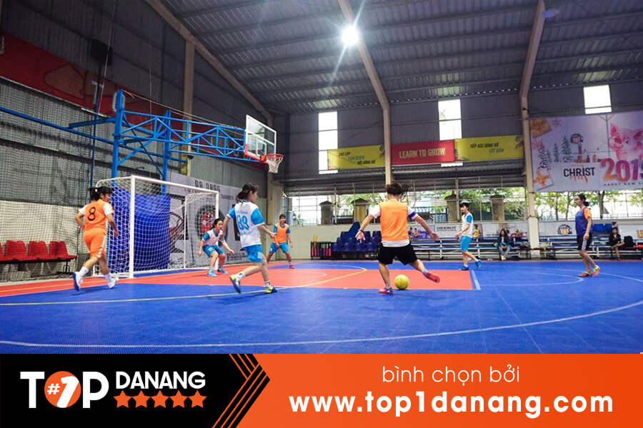 Học bóng đá trong nhà ở Đà Nẵng