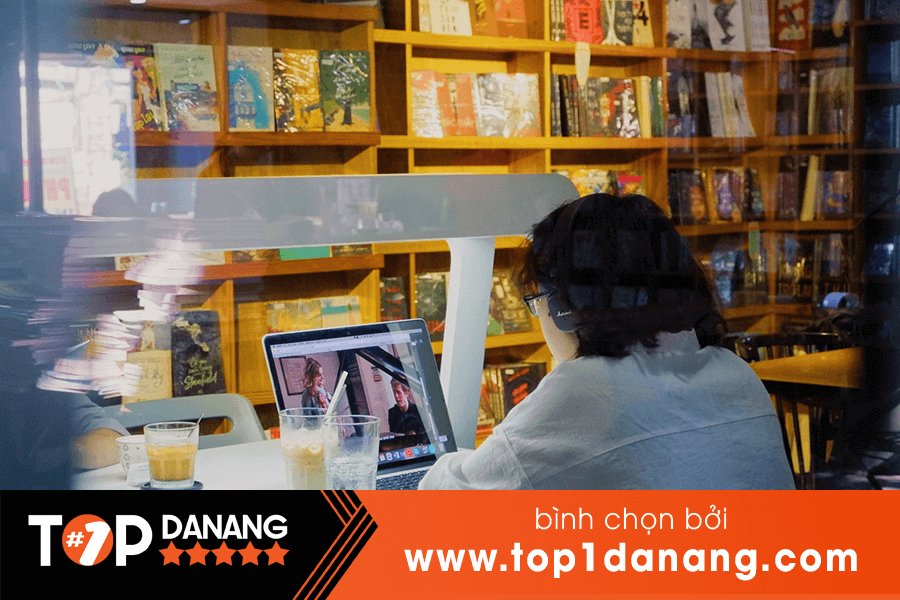 Quán cà phê hộp Nhã Nam Books N' Coffee