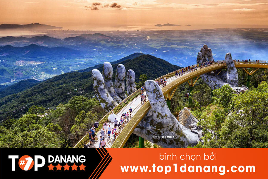 Các cây cầu nổi tiếng ở Đà Nẵng - Cầu Vàng