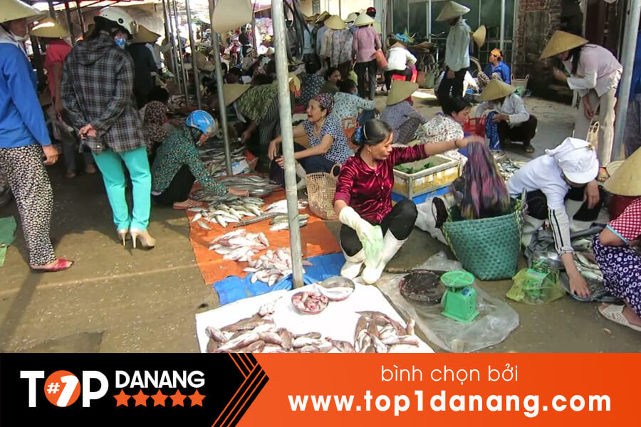 Chợ Cây Me Đà Nẵng