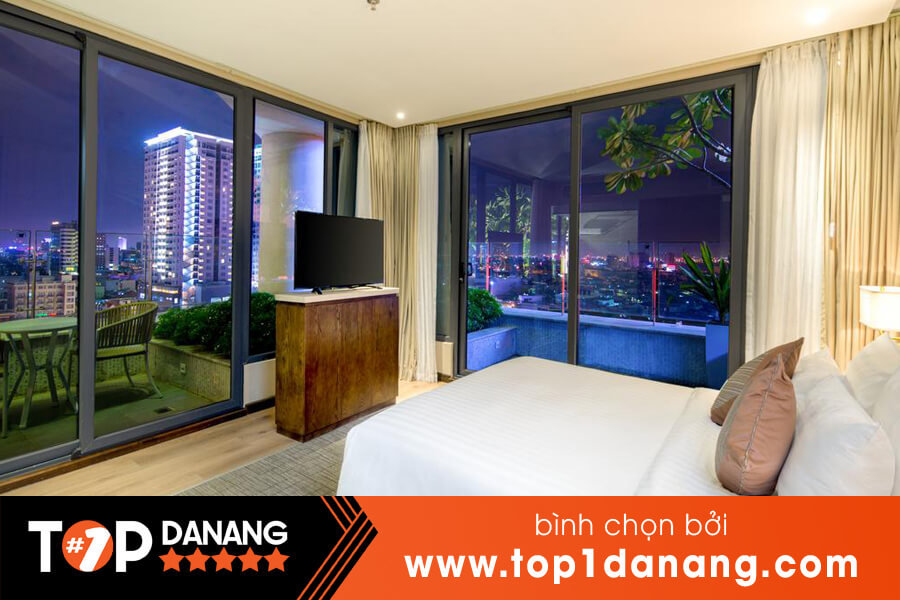 Khách sạn mặt biển Đà Nẵng New Orient Hotel