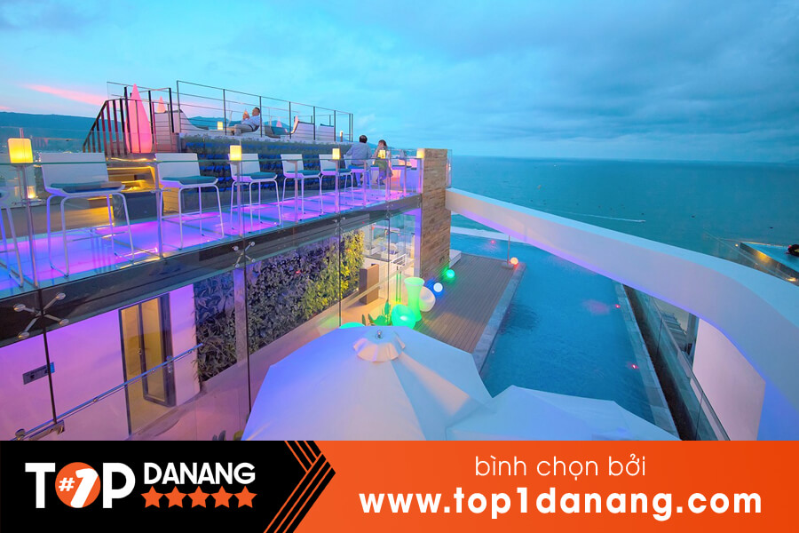 Khách sạn mặt biển Đà Nẵng