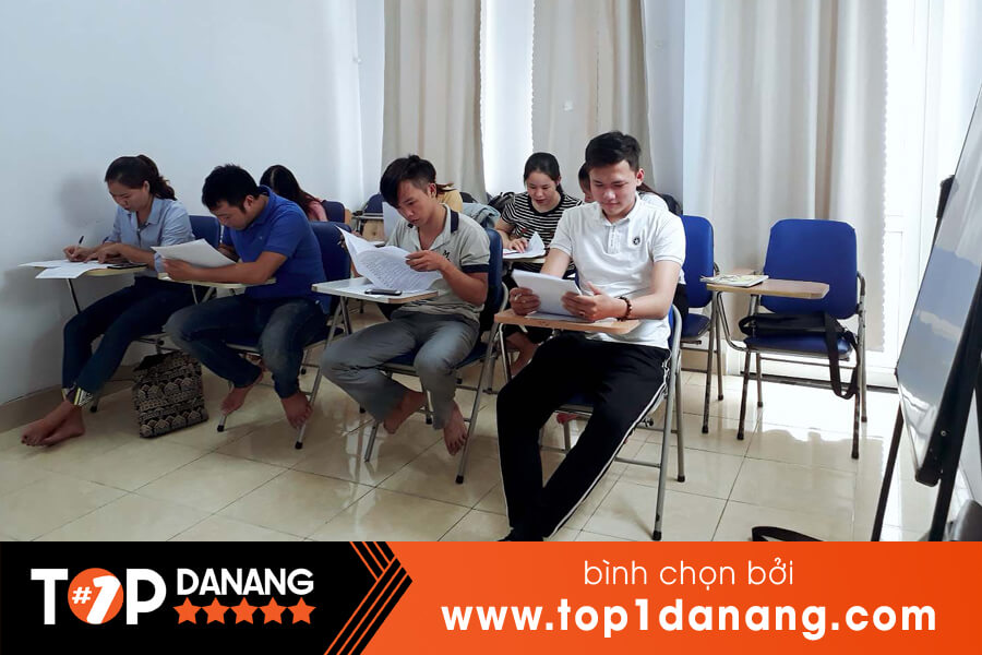 Khóa học nghiệp vụ lễ tân ở Đà Nẵng