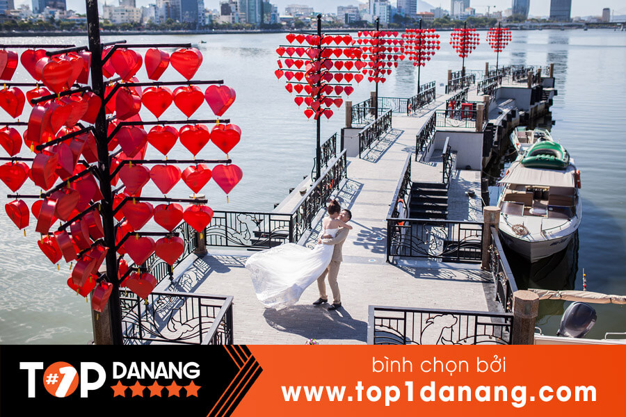 Những cây cầu đẹp ở Đà Nẵng - Cầu tình yêu