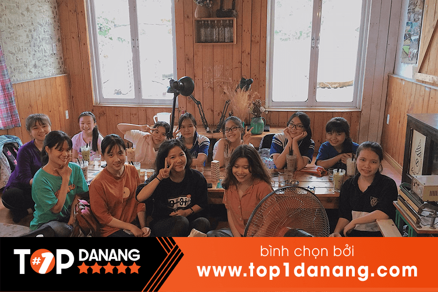 Tiệm cà phê hộp đẹp Daisy Coffee ở Đà Nẵng