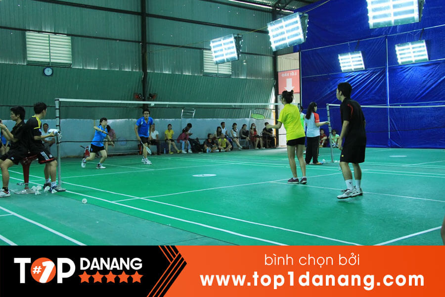 Sân đánh cầu lông Đà Nẵng