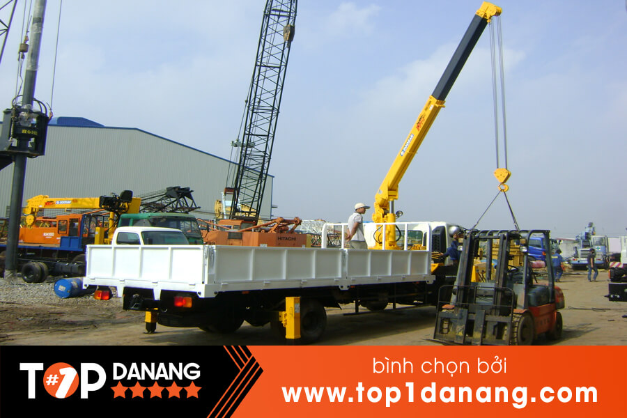 Thuê xe cần cẩu tại Đà Nẵng