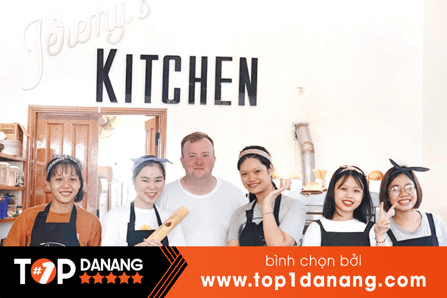 Trang trí bánh sinh nhật đẹp mắt Đà Nẵng Jeremy's Kitchen