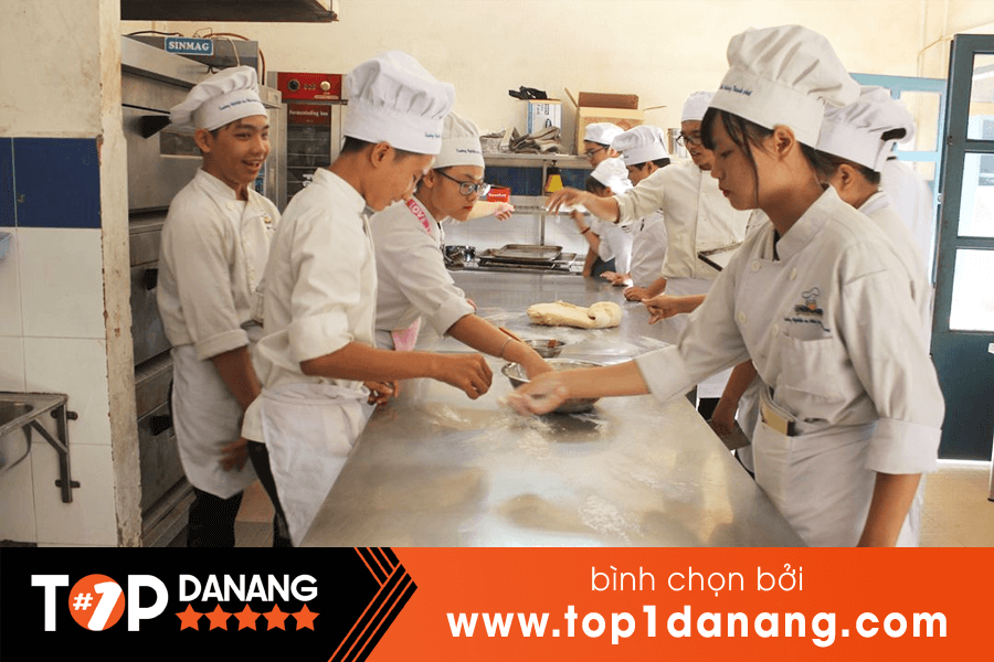 Học làm bánh chuyên nghiệp Đà Nẵng Việt Úc