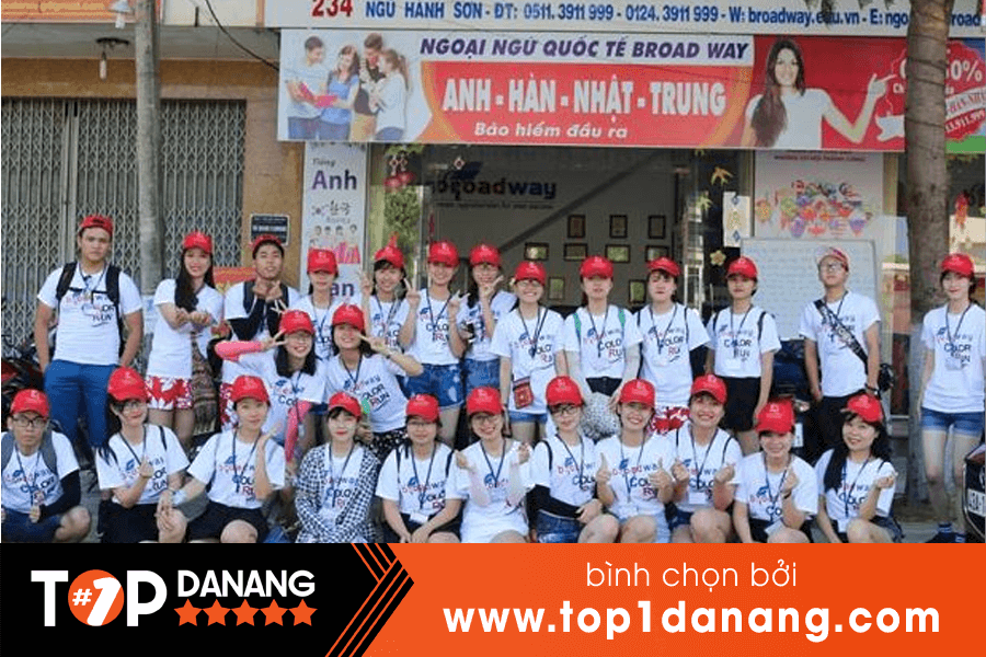 Trung tâm học tiếng anh giao tiếp uy tín tại Đà Nẵng Broad Way