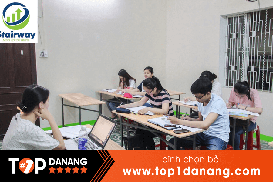 Trung tâm học tiếng anh giao tiếp chất lượng nhất tại Đà Nẵng Stairway