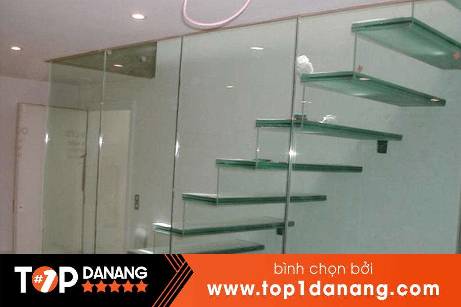 lan ca kính cầu thang Thành Đạt đà nẵng